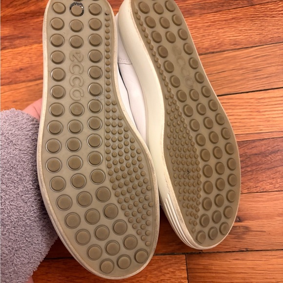Ecco White Leather Shoes - Picture 4 of 4